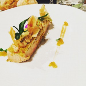 Délicieux mariage foie gras / artichaut / citron @tetedoieantiquaille • déclinaison gourmande du coloris #indiyayellow crée par @farrowandball • #tetedoie #tastytour #farrowandball #lyonnaise #epicurienne #lifestyle